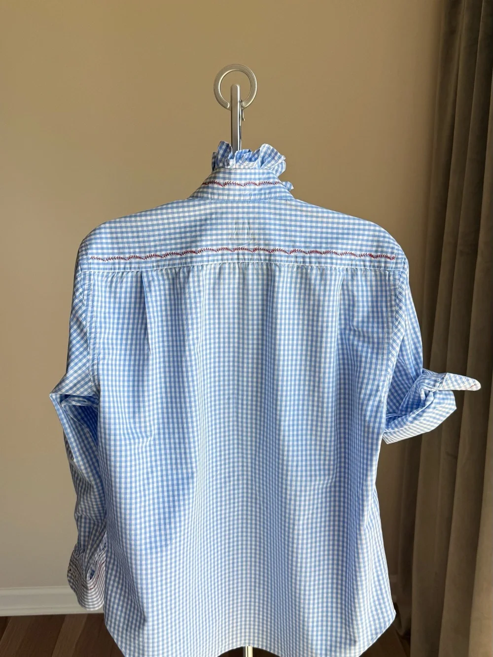 Reloved Upcycle ♻️ White and Blue Ruffle collar Blouse Red Embroidery - Picture 11 of 13